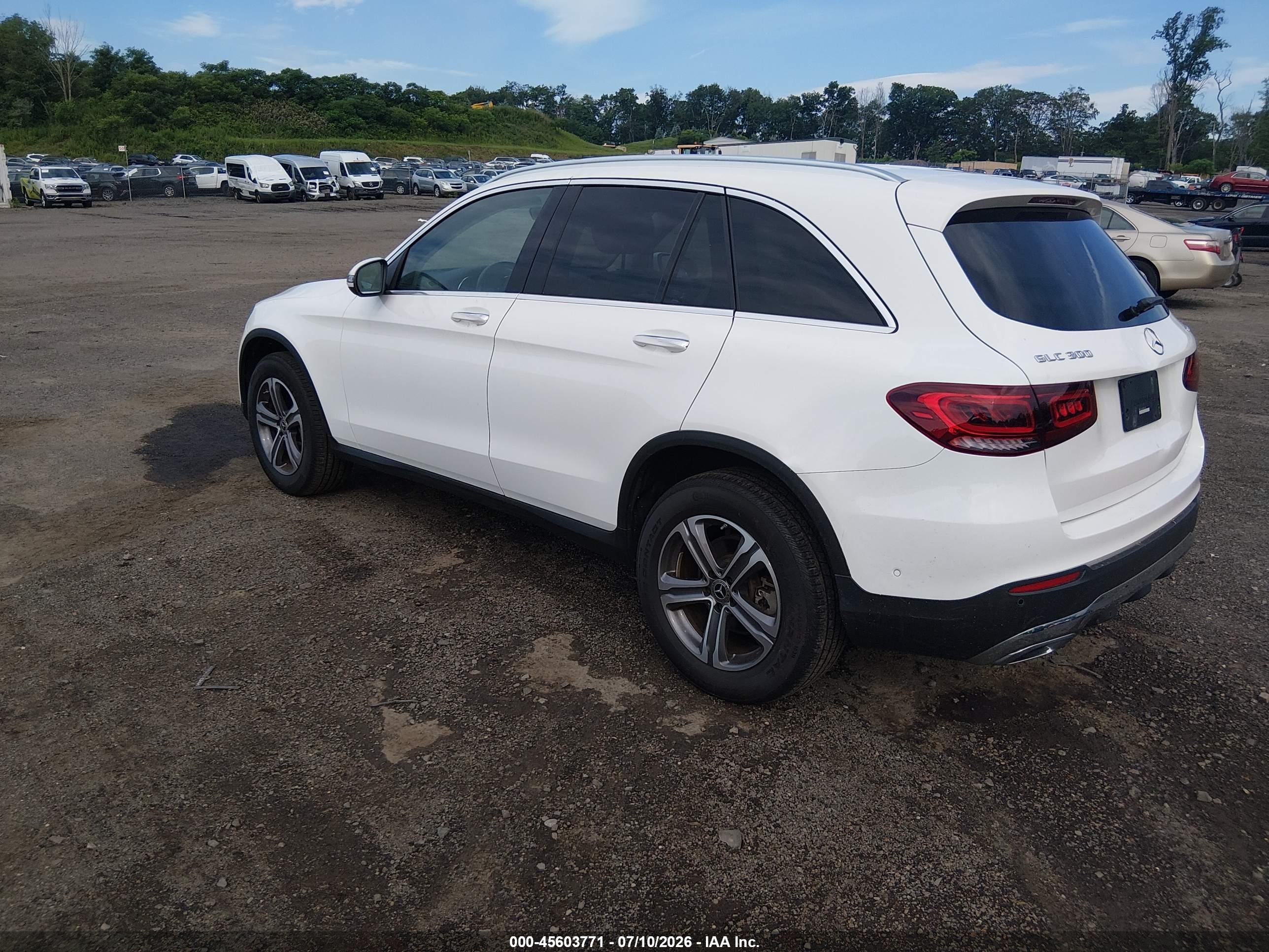 2021 MERCEDES-BENZ GLC 300 4MATIC SUV