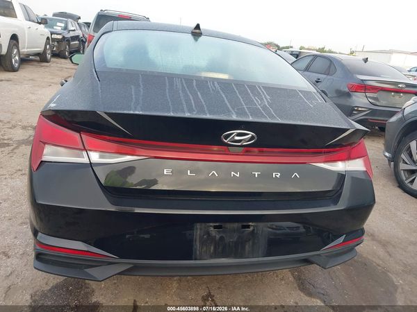 2022 HYUNDAI ELANTRA SE