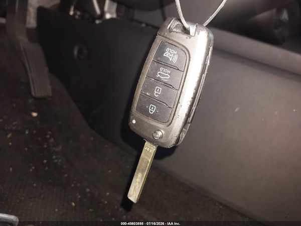 2022 HYUNDAI ELANTRA SE