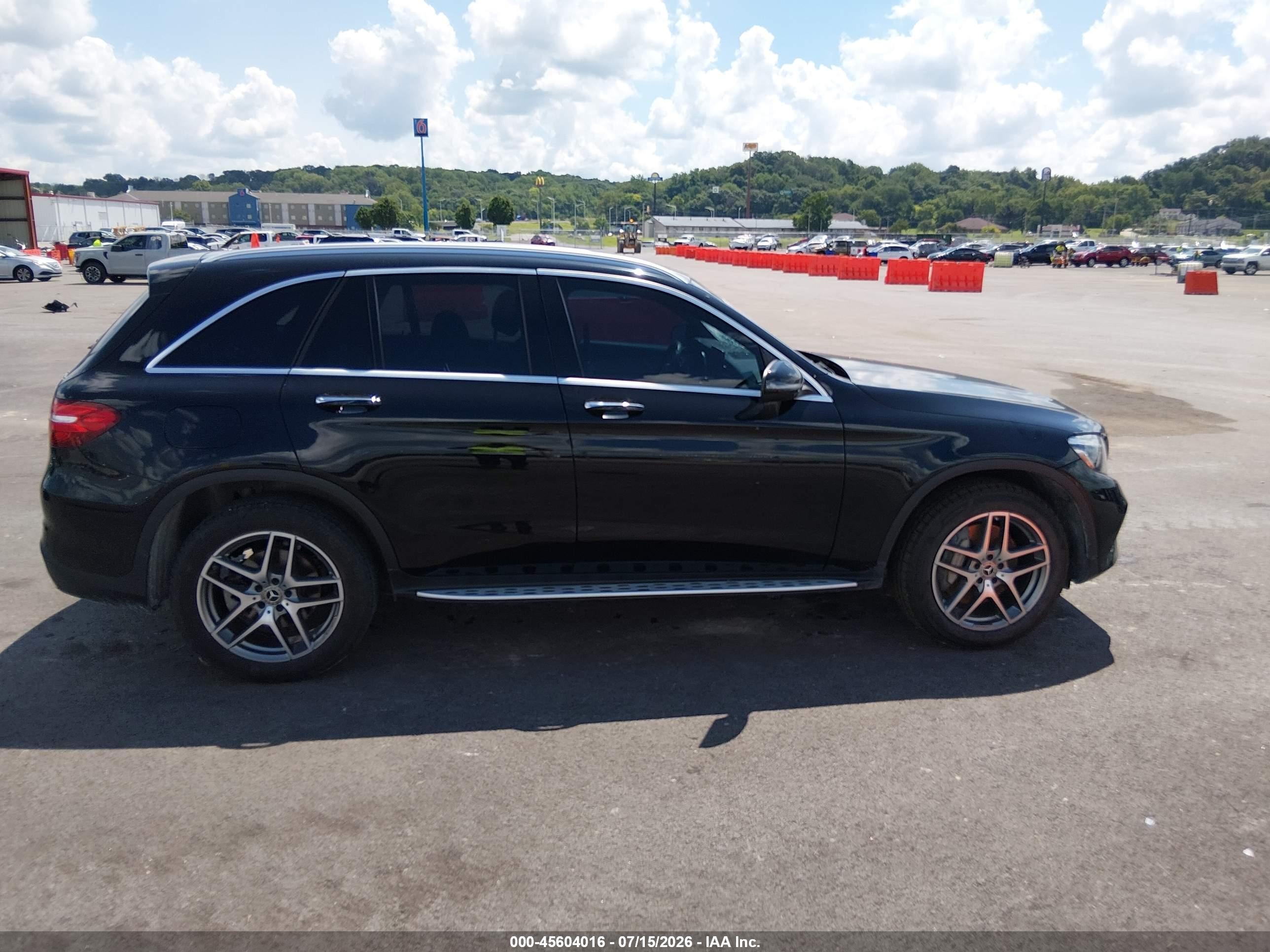 2019 MERCEDES-BENZ GLC 300 4MATIC