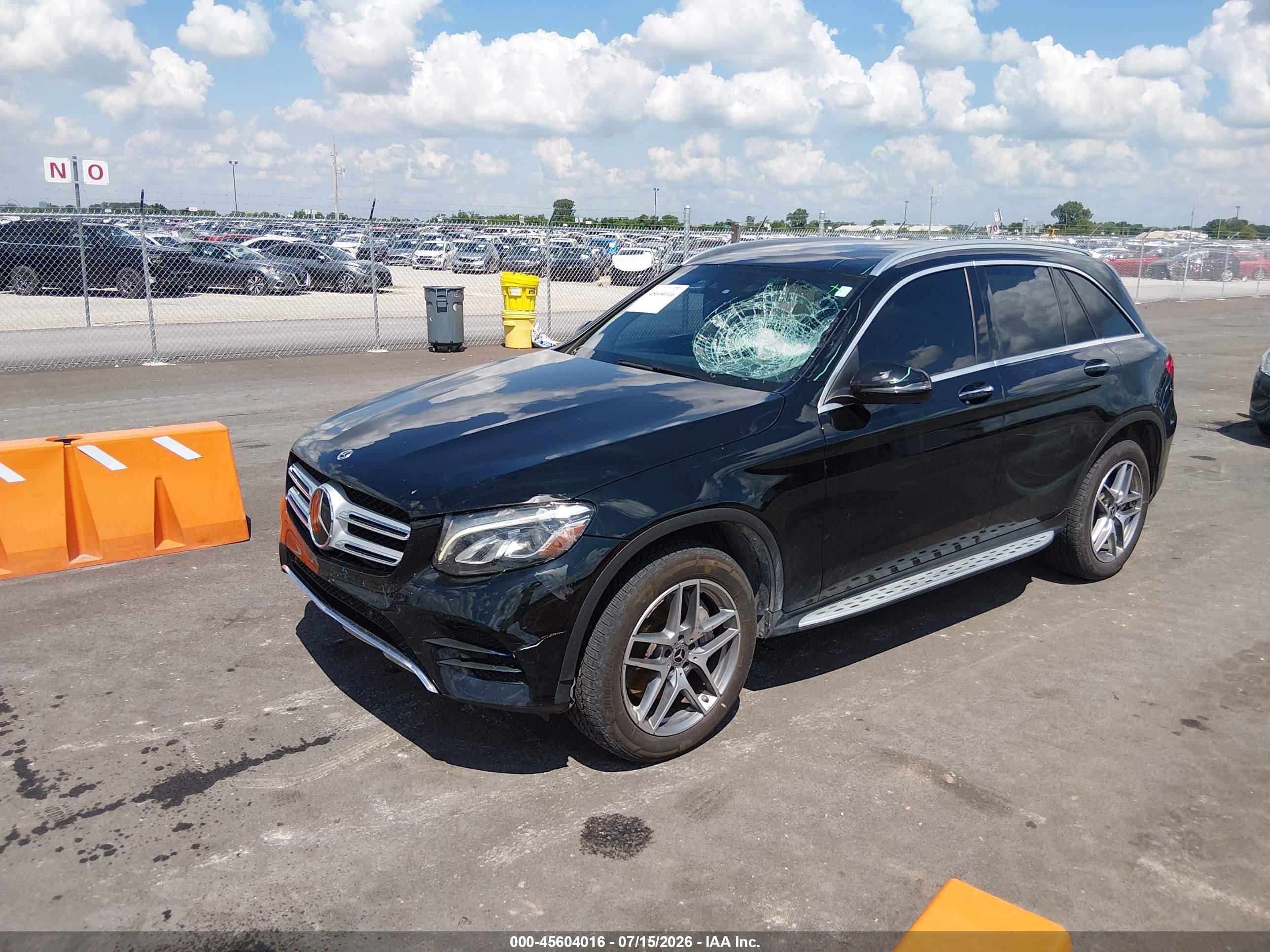 2019 MERCEDES-BENZ GLC 300 4MATIC