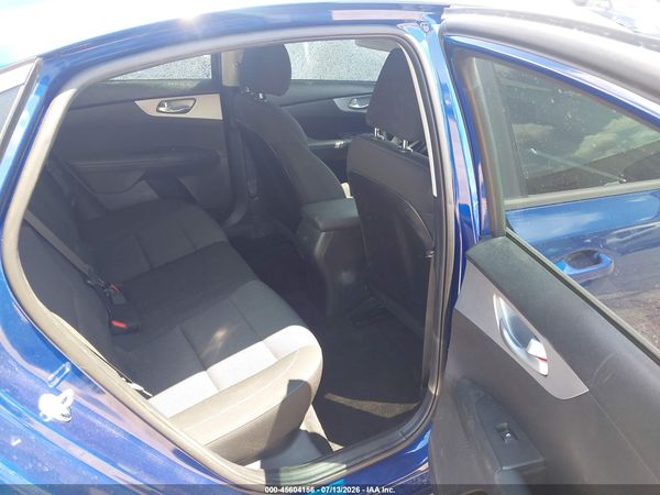 2023 KIA FORTE LXS