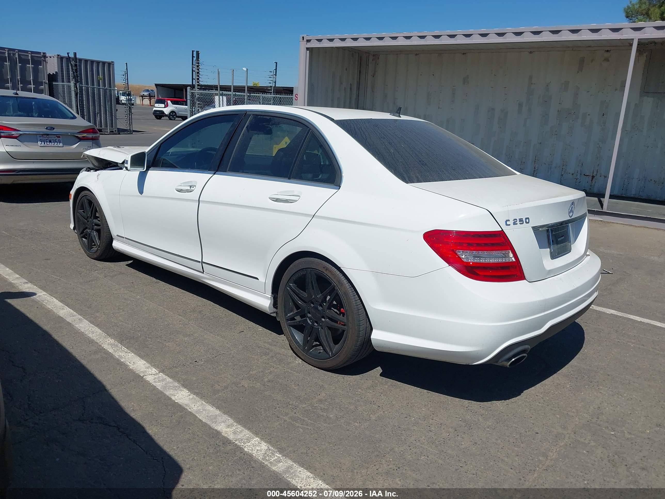 2013 MERCEDES-BENZ C 250 C250