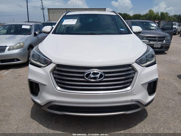 2018 HYUNDAI SANTA FE SE