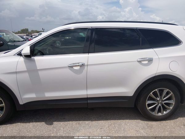 2018 HYUNDAI SANTA FE SE