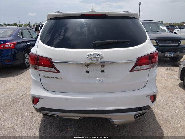 2018 HYUNDAI SANTA FE SE