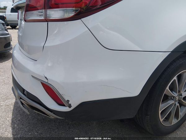 2018 HYUNDAI SANTA FE SE