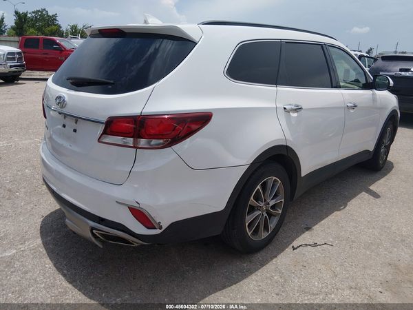 2018 HYUNDAI SANTA FE SE
