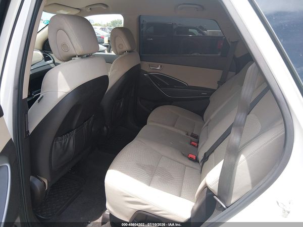 2018 HYUNDAI SANTA FE SE