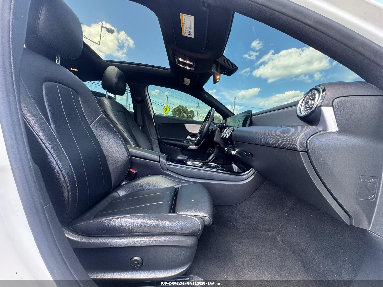 2021 MERCEDES-BENZ A 220 A220-4M