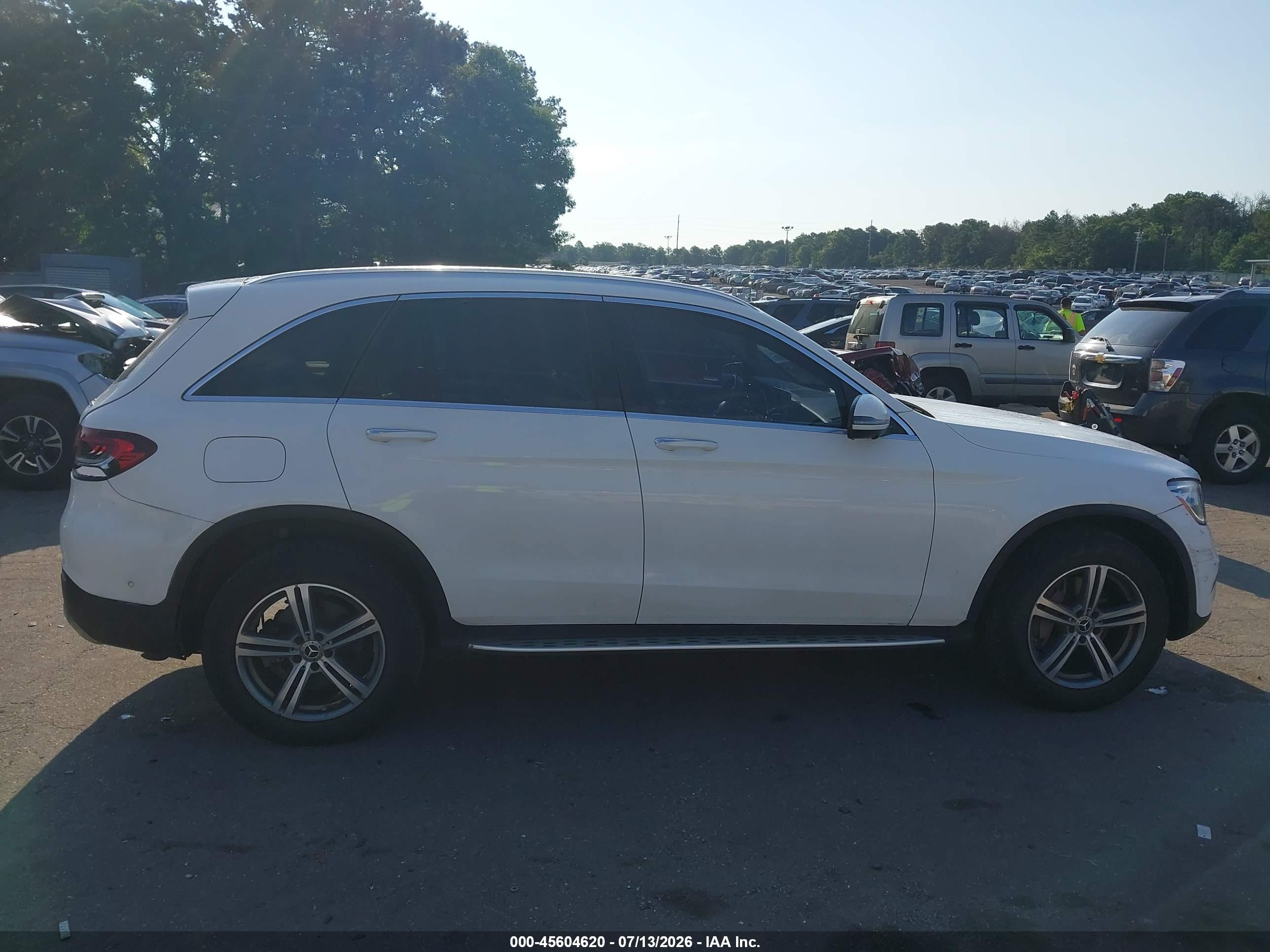 2022 MERCEDES-BENZ GLC 300 4MATIC SUV