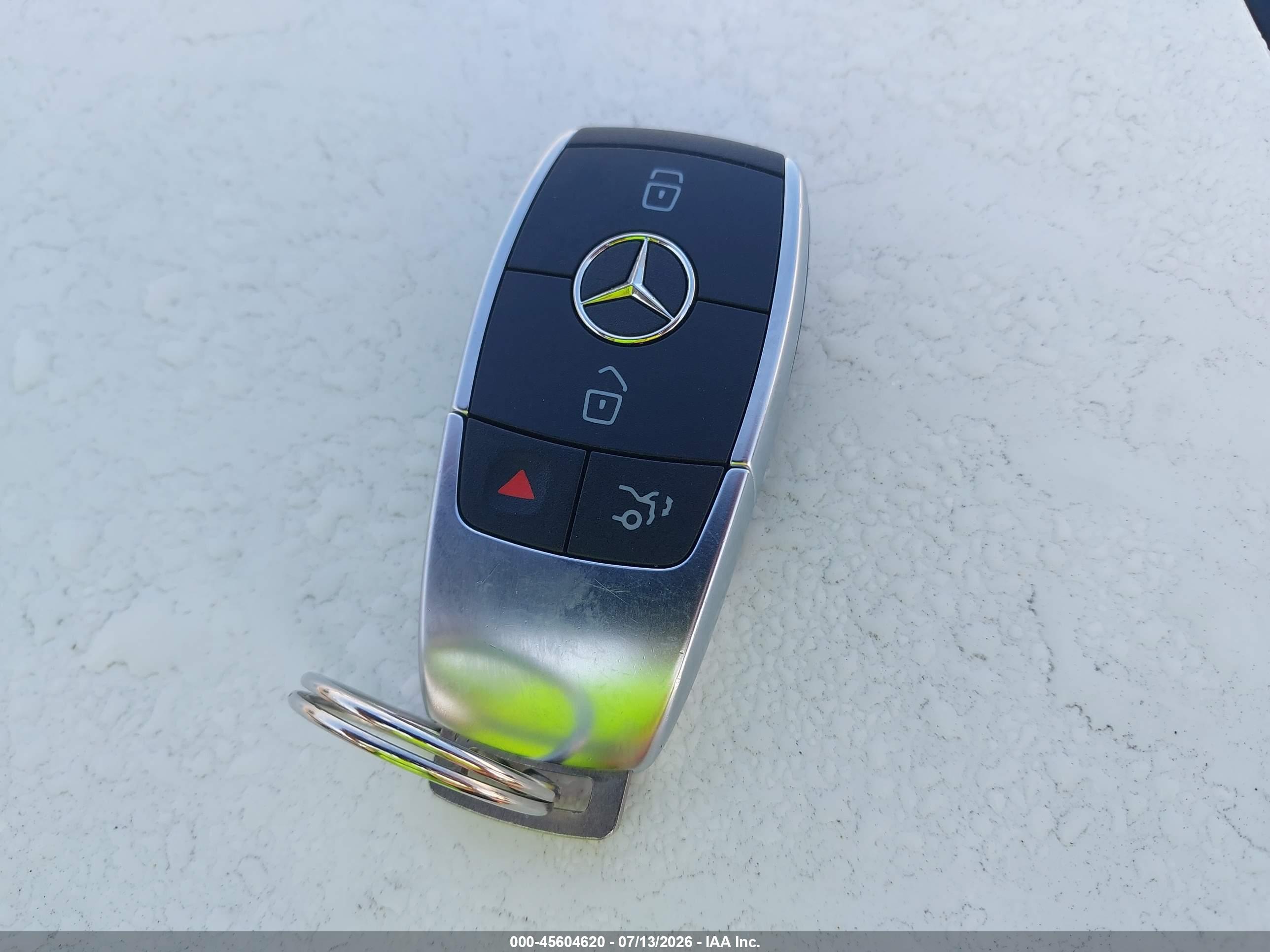 2022 MERCEDES-BENZ GLC 300 4MATIC SUV