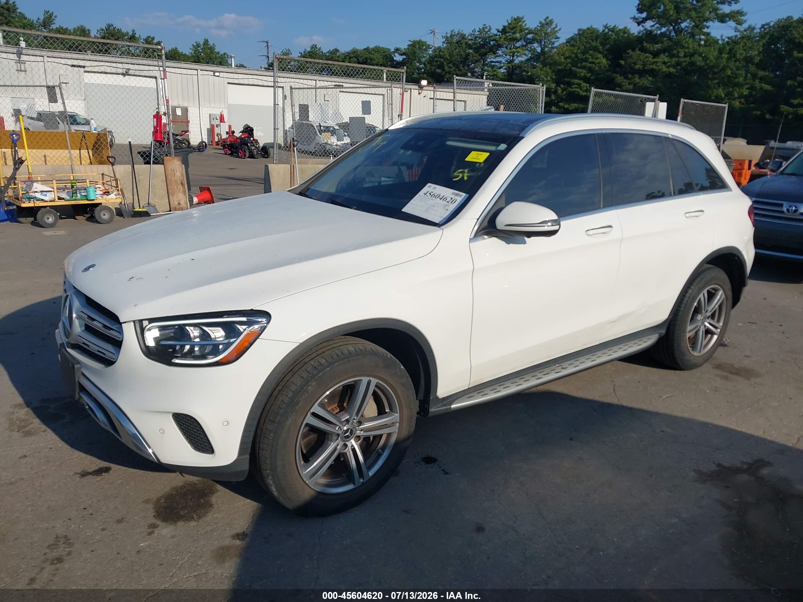 2022 MERCEDES-BENZ GLC 300 4MATIC SUV