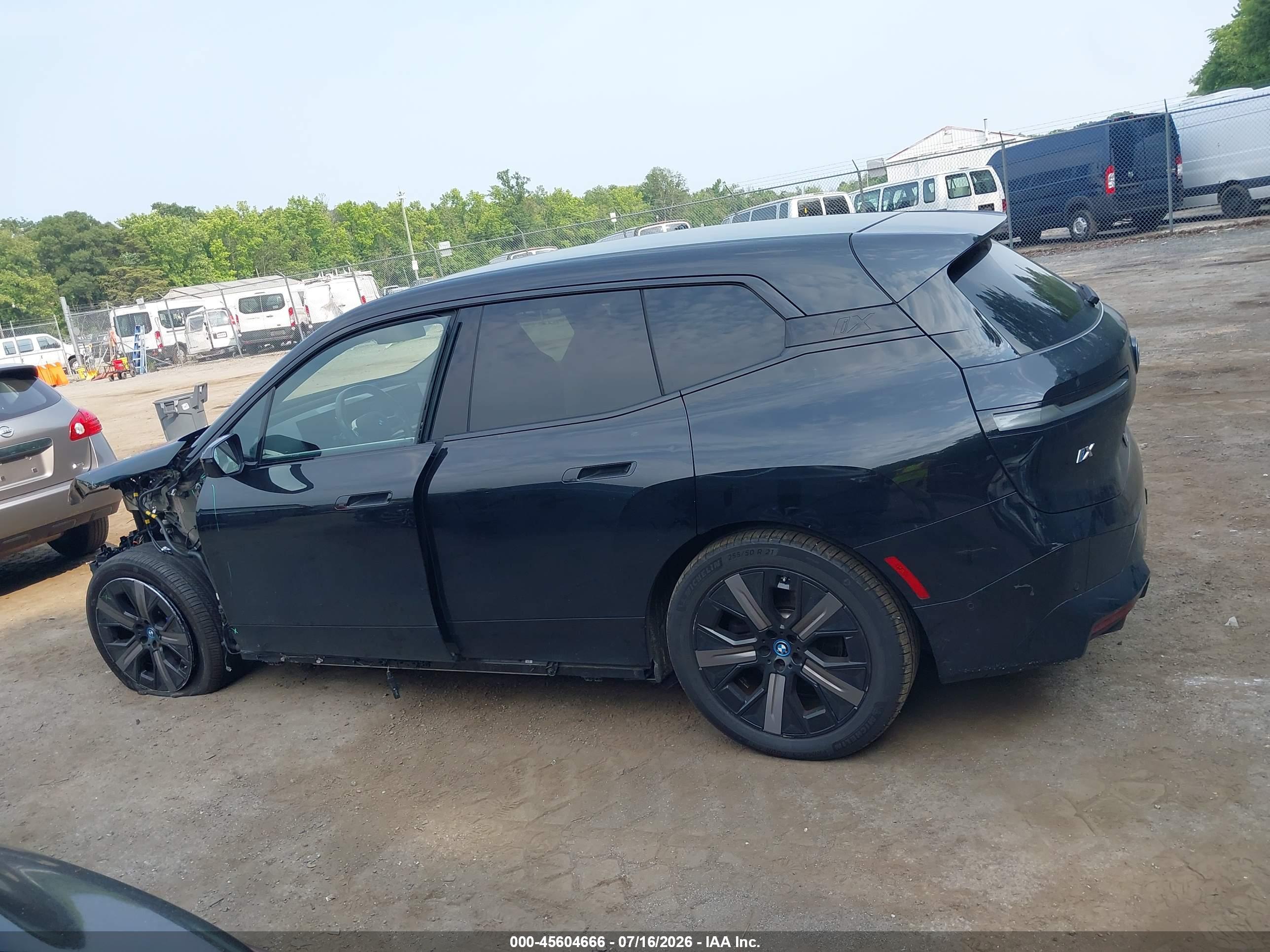 2024 BMW IX xDrive50