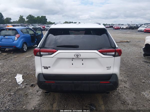 2025 TOYOTA RAV4 XLE
