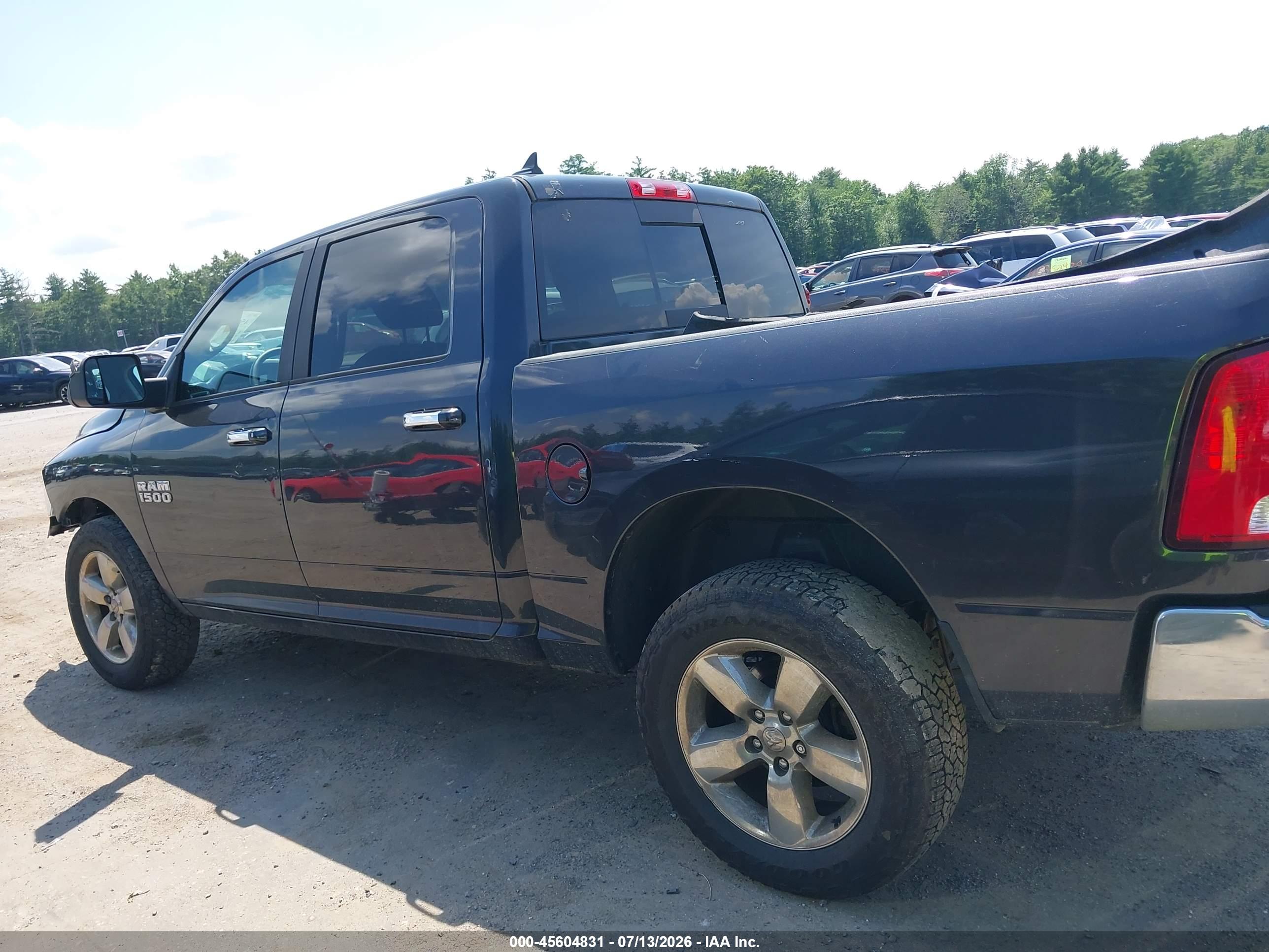 2017 RAM 1500 BIG HORN  4X4 5'7 BOX
