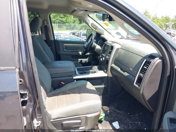 2017 RAM 1500 BIG HORN  4X4 5'7 BOX