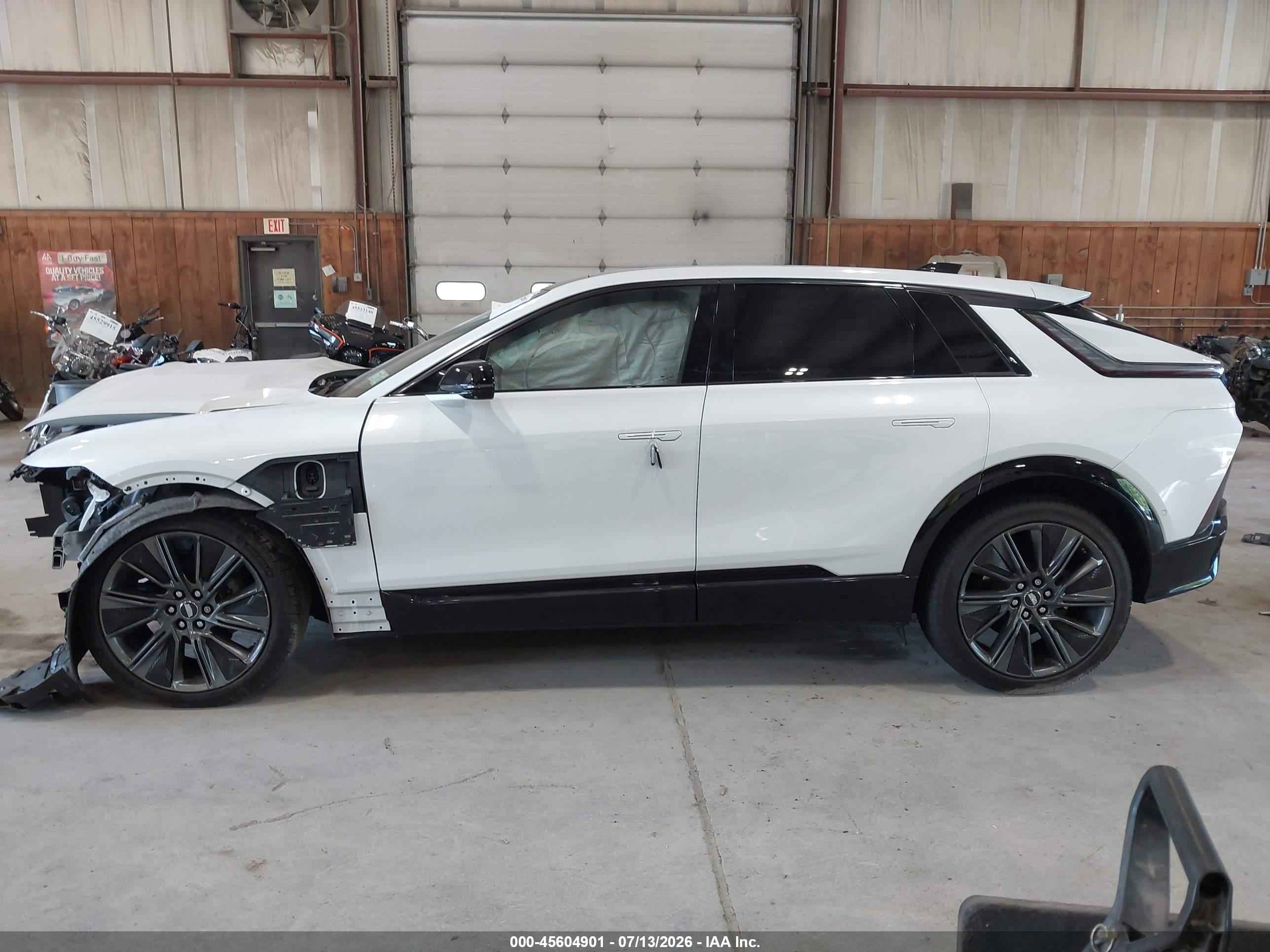 2024 CADILLAC LYRIQ SPORT W/1SK