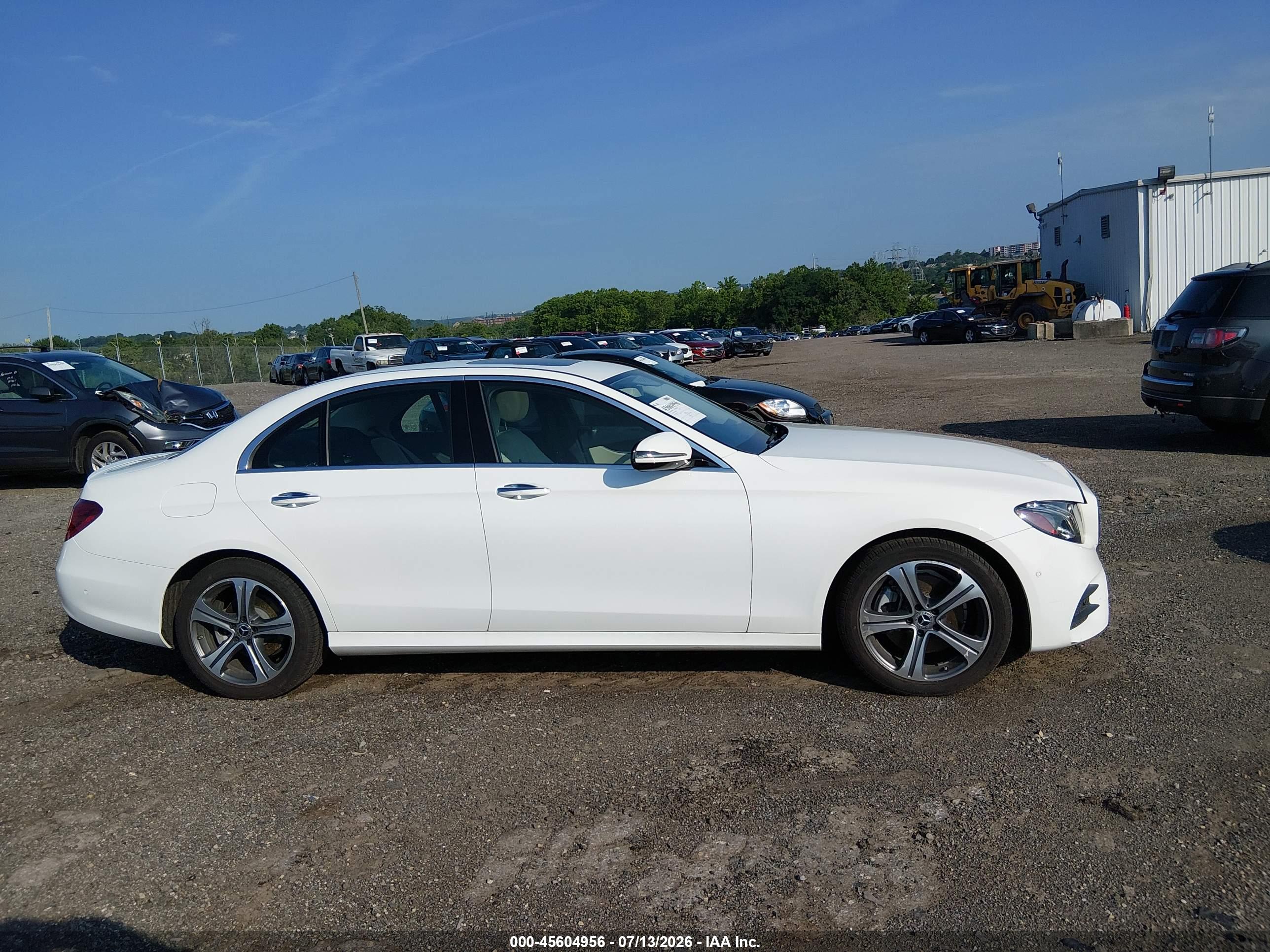 2018 MERCEDES-BENZ E 300 E300-4M