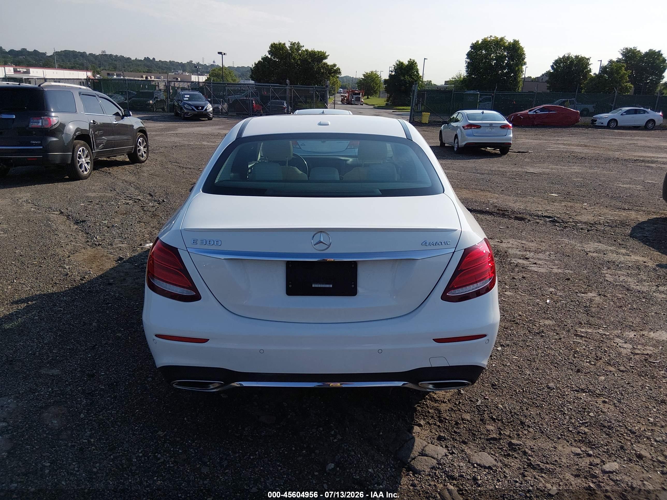 2018 MERCEDES-BENZ E 300 E300-4M