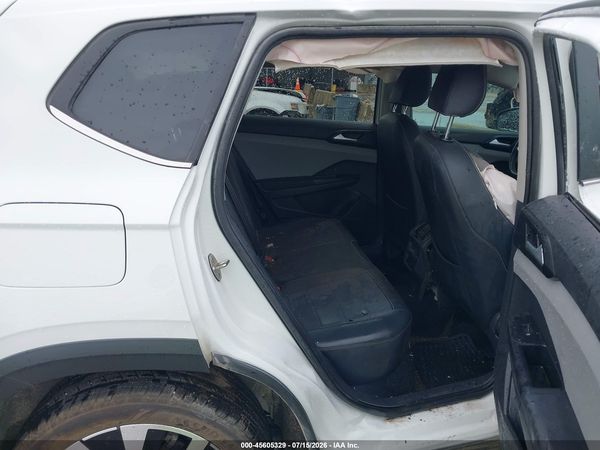 2023 VOLKSWAGEN TAOS 1.5T SE — I8