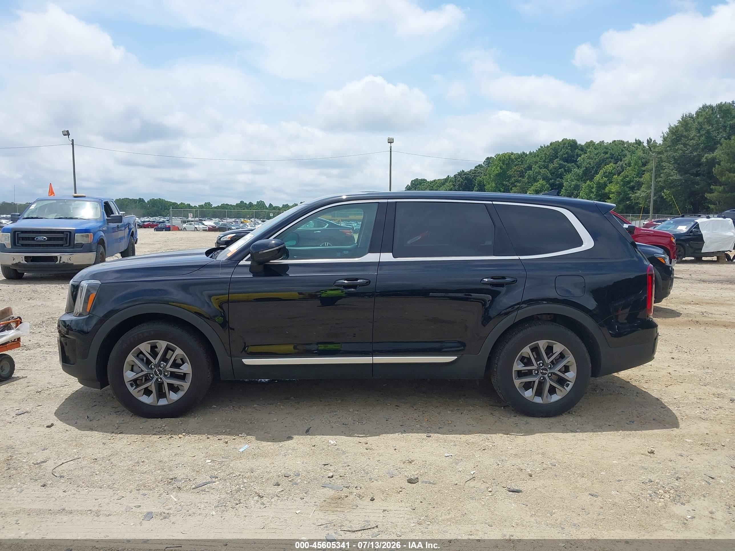 2023 KIA TELLURIDE LX