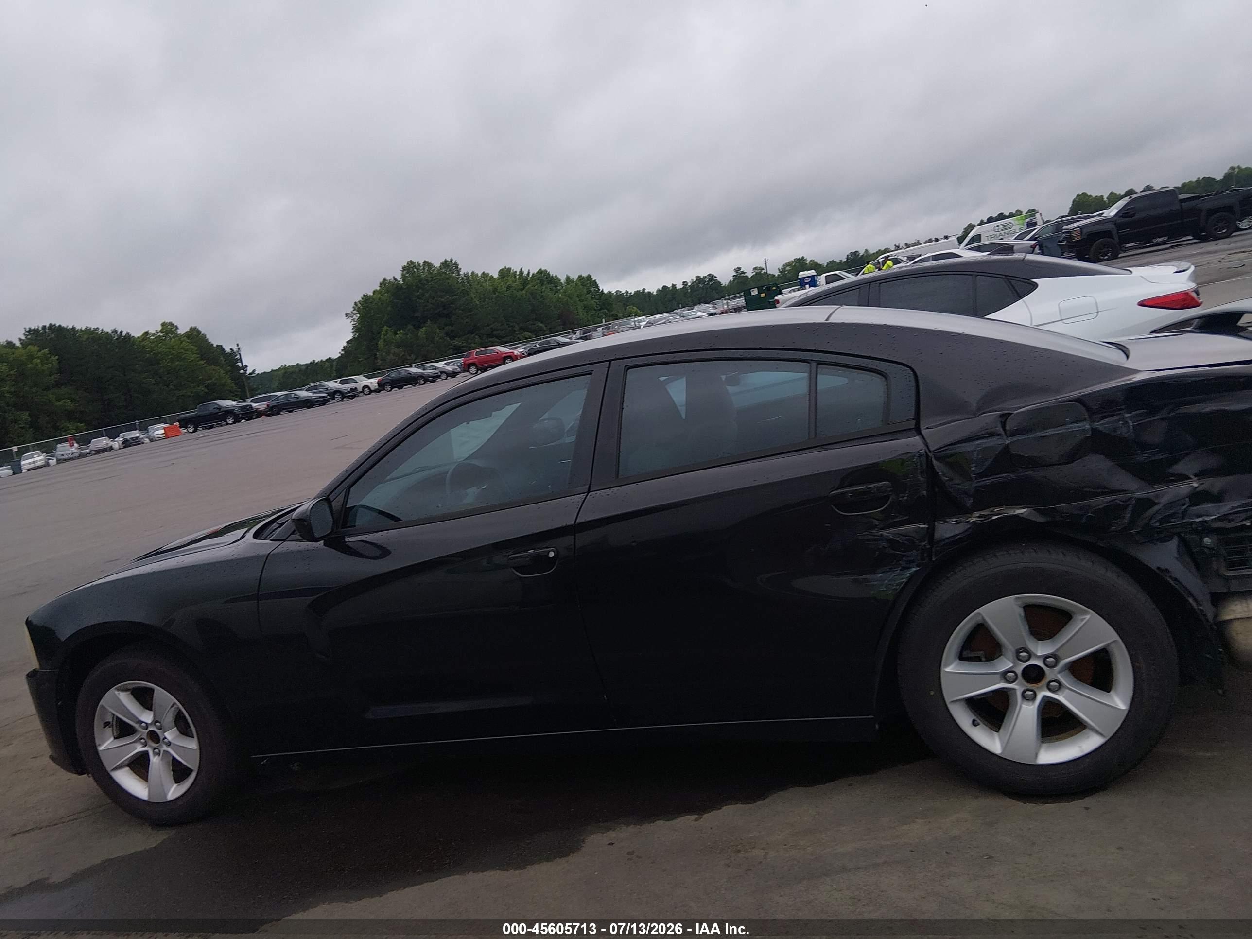 2014 DODGE CHARGER SE