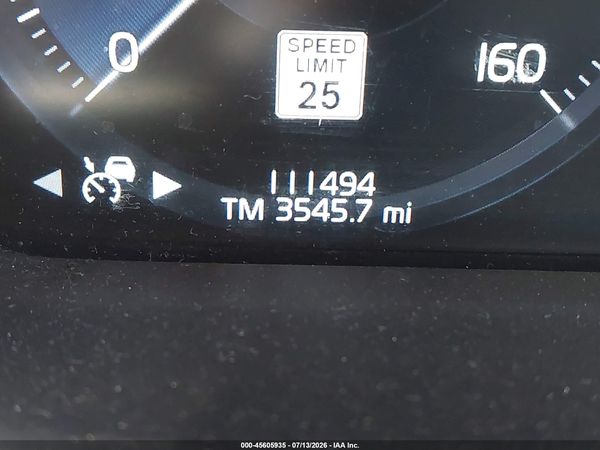 2022 VOLVO XC90 T6 MOMENTUM 7 PASSENGER