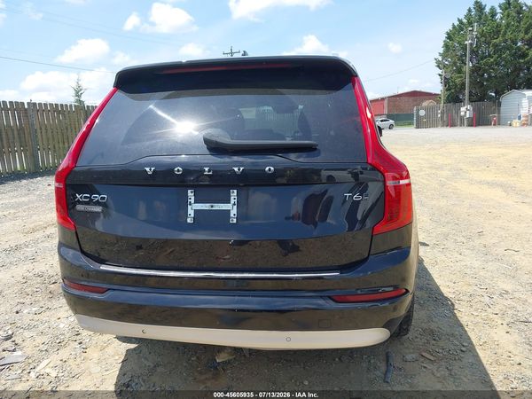 2022 VOLVO XC90 T6 MOMENTUM 7 PASSENGER