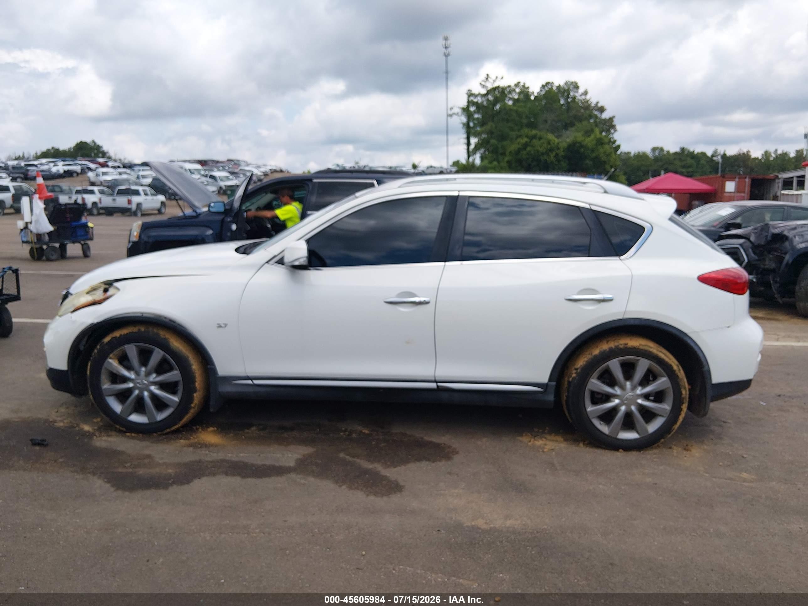 2016 INFINITI QX50