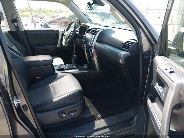 2020 TOYOTA 4RUNNER SR5 PREMIUM