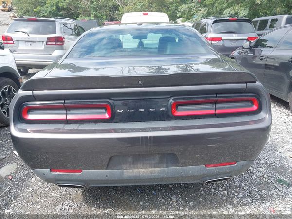 2015 DODGE CHALLENGER SXT PLUS OR R/T