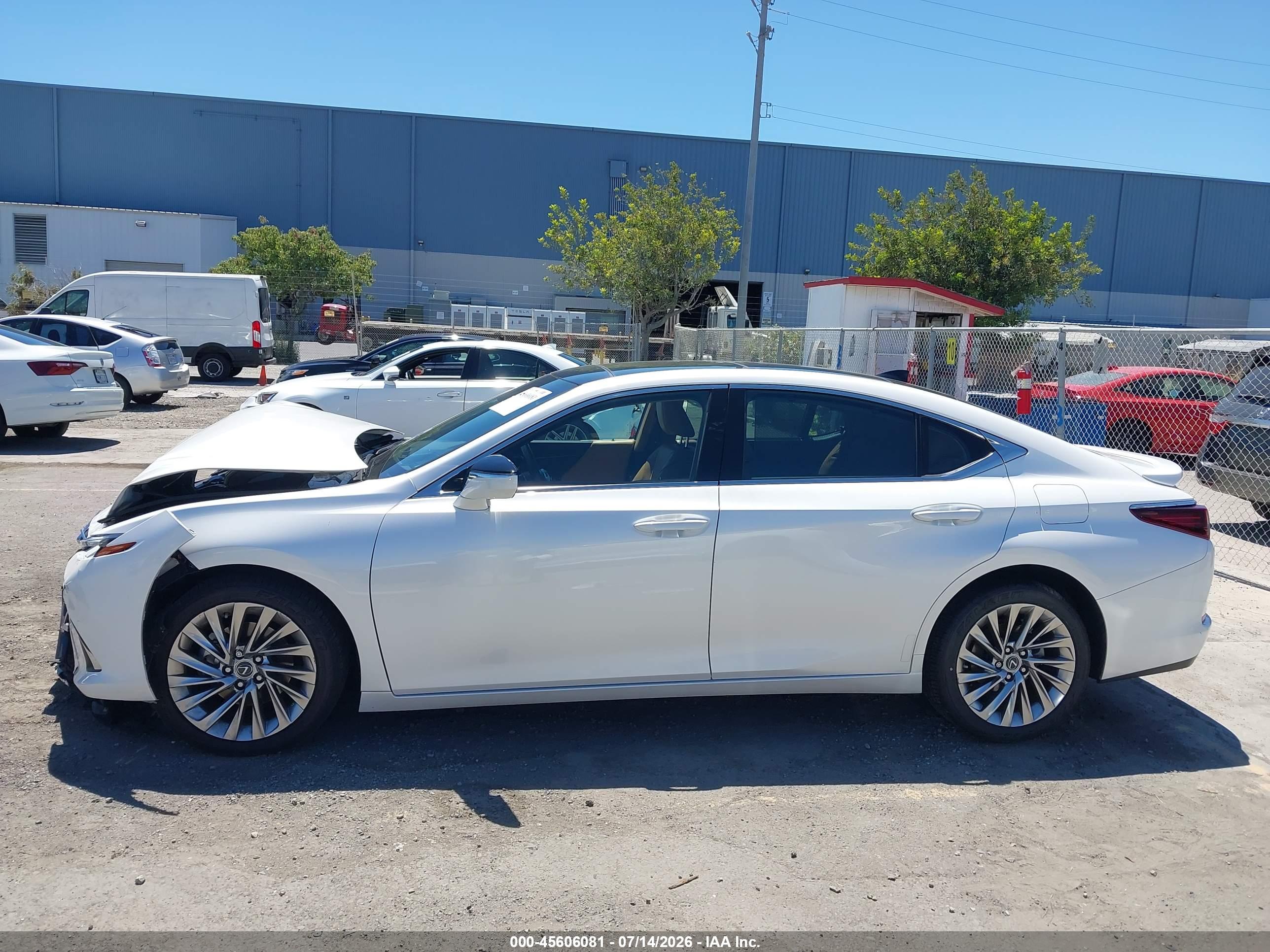 2023 LEXUS ES 350 ULTRA LUXURY