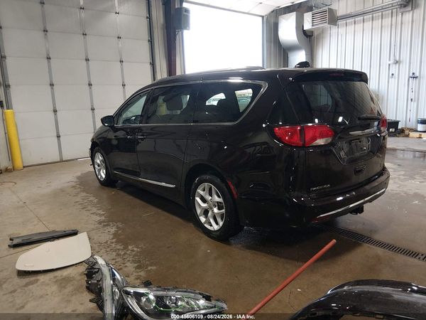 2017 CHRYSLER PACIFICA TOURING-L PLUS — I3