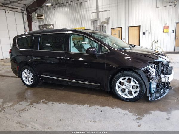 2017 CHRYSLER PACIFICA TOURING-L PLUS — I116
