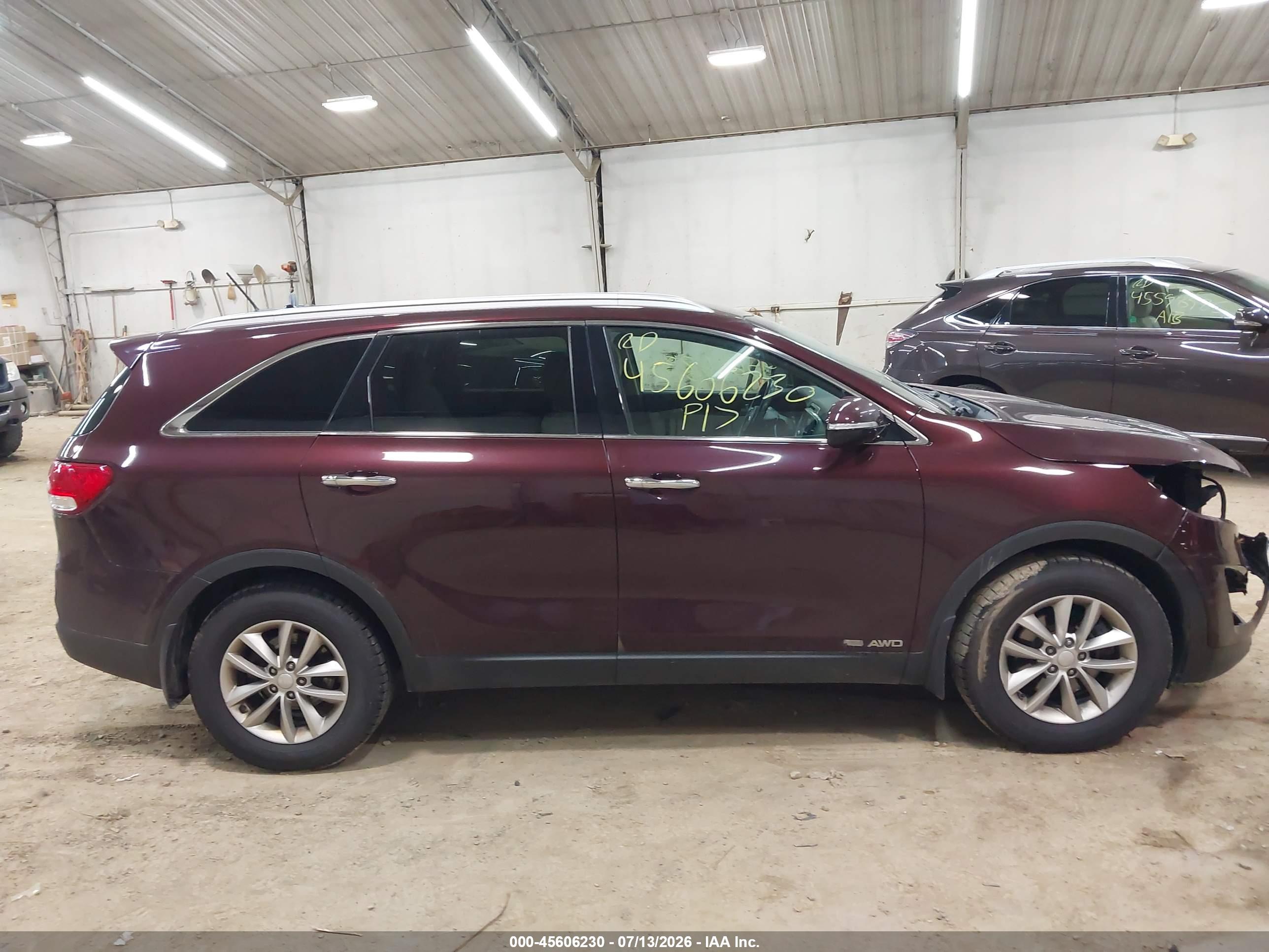 2017 KIA SORENTO L, LX