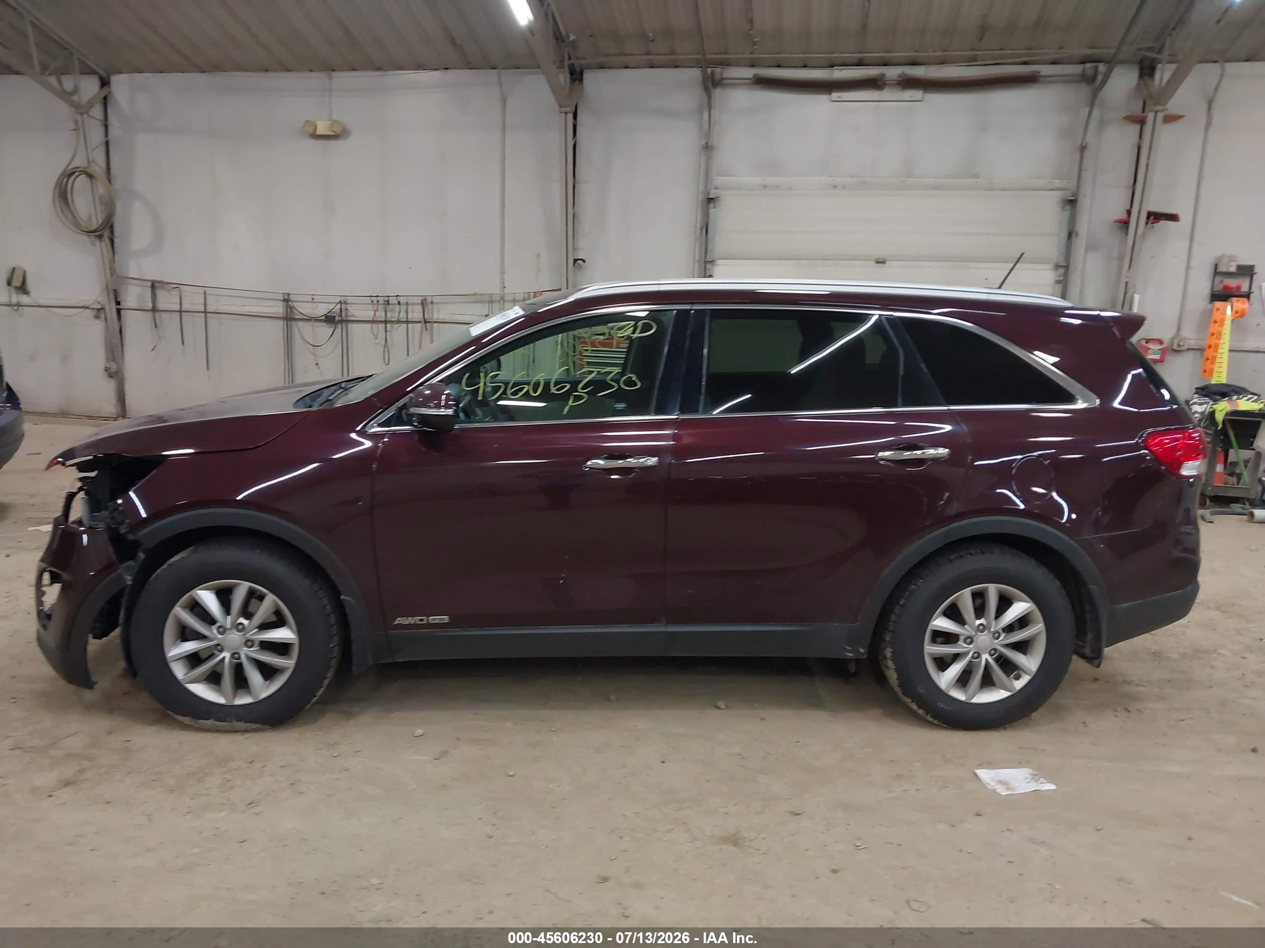 2017 KIA SORENTO L, LX
