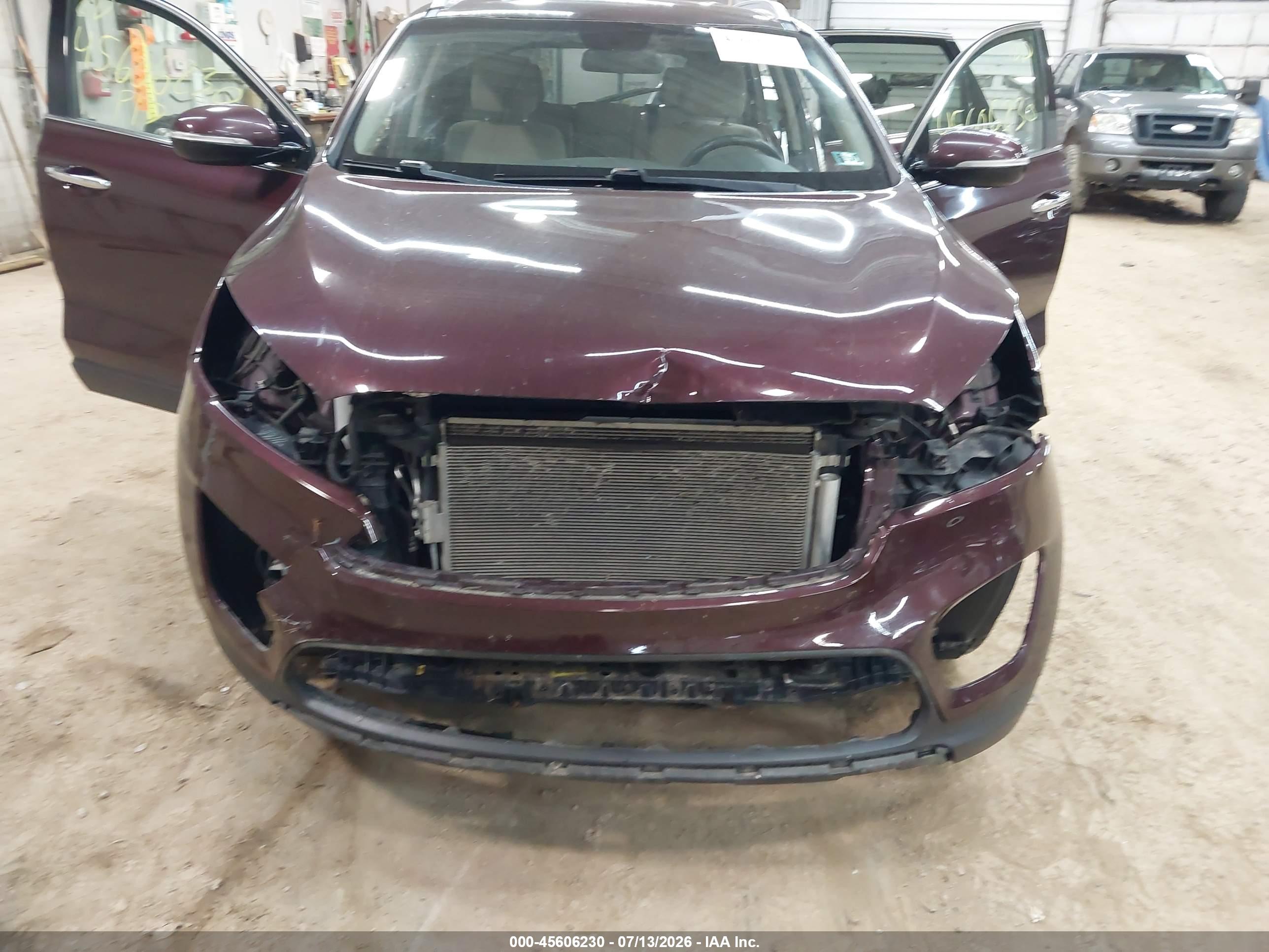 2017 KIA SORENTO L, LX