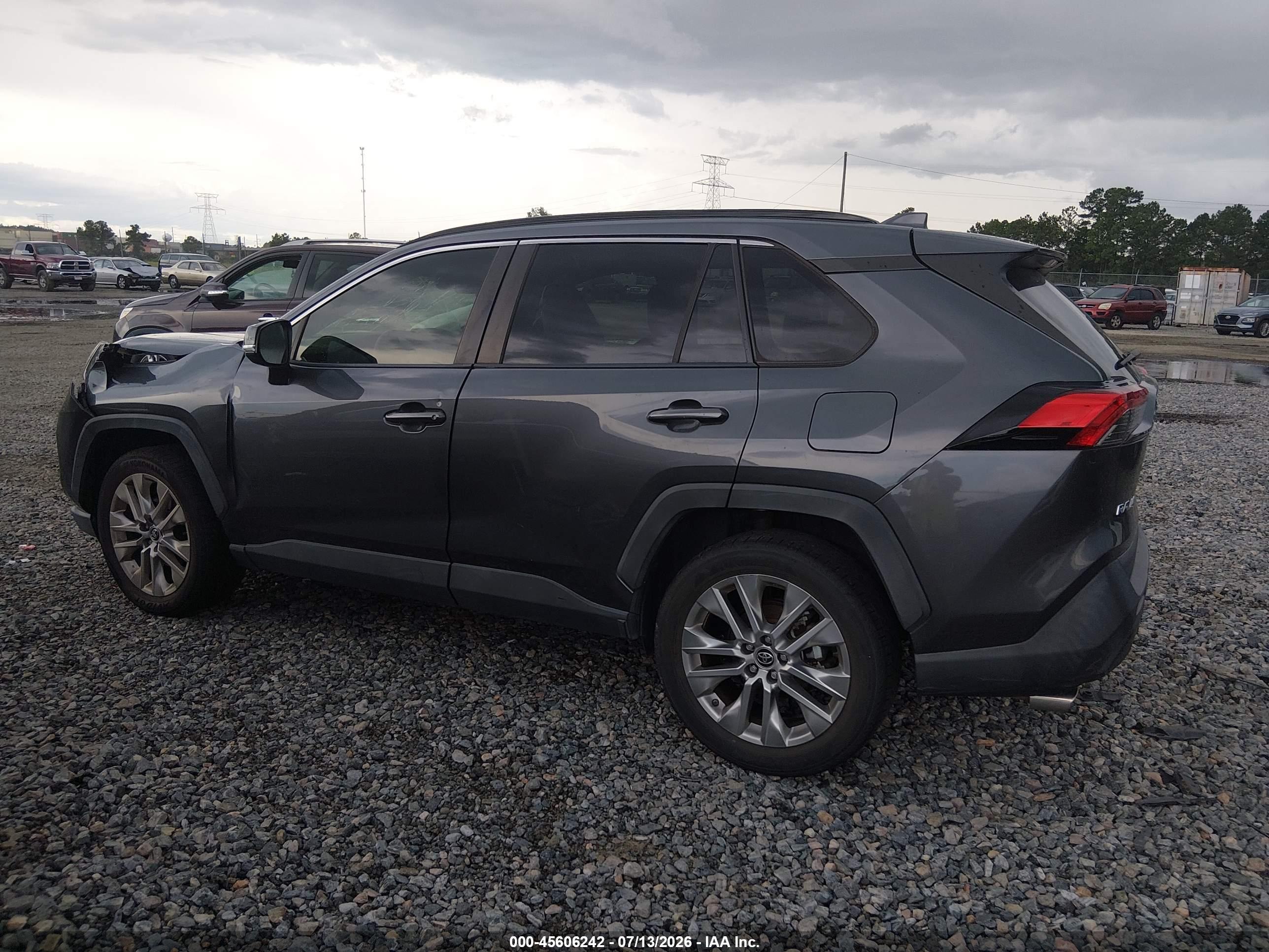 2019 TOYOTA RAV4 XLE PREMIUM