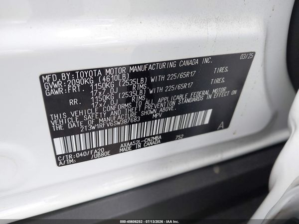 2025 TOYOTA RAV4 XLE