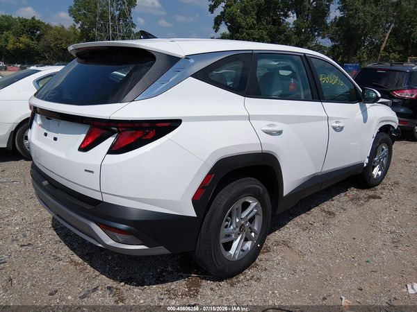 2026 HYUNDAI TUCSON SE