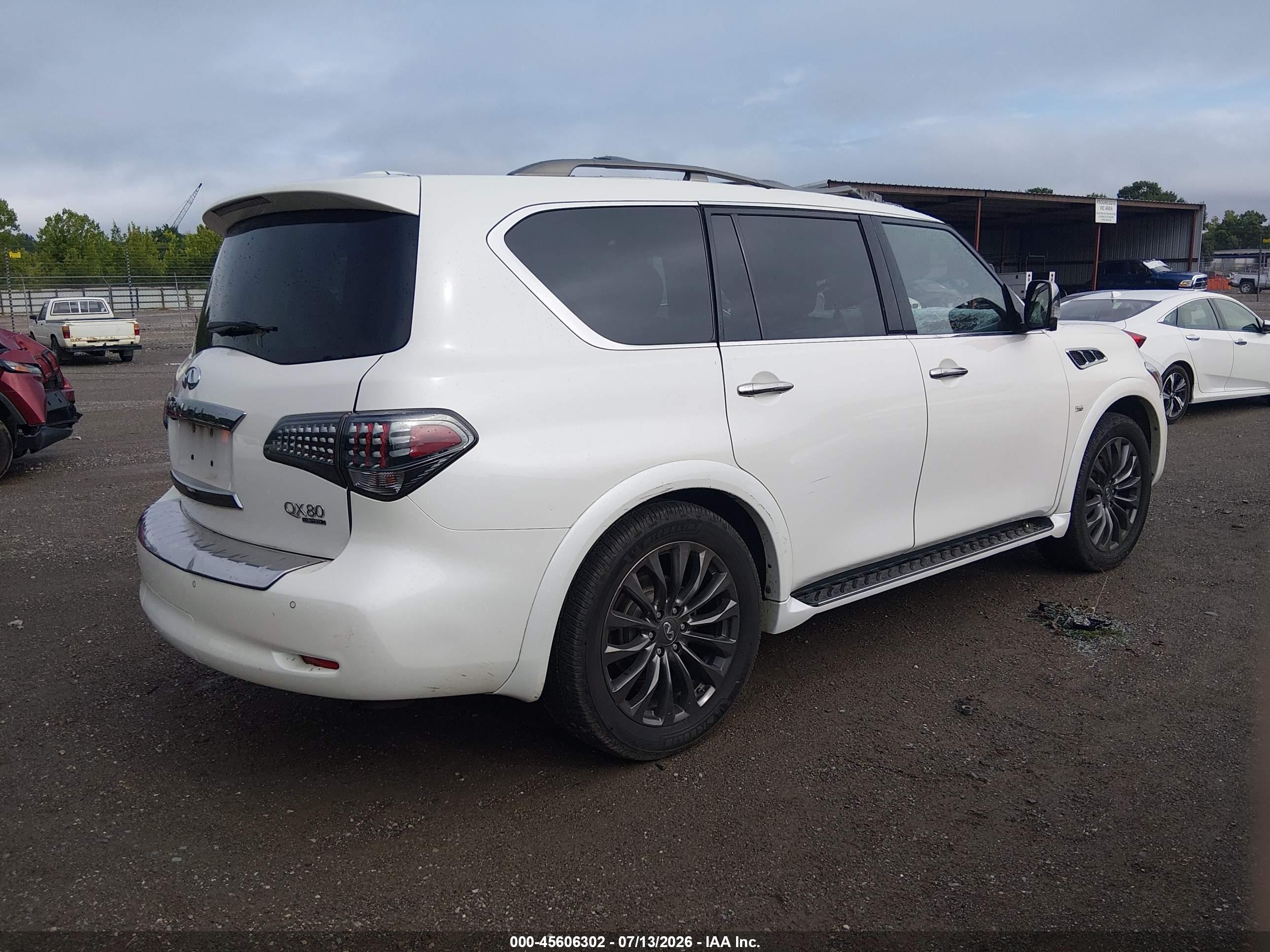 2017 INFINITI QX80