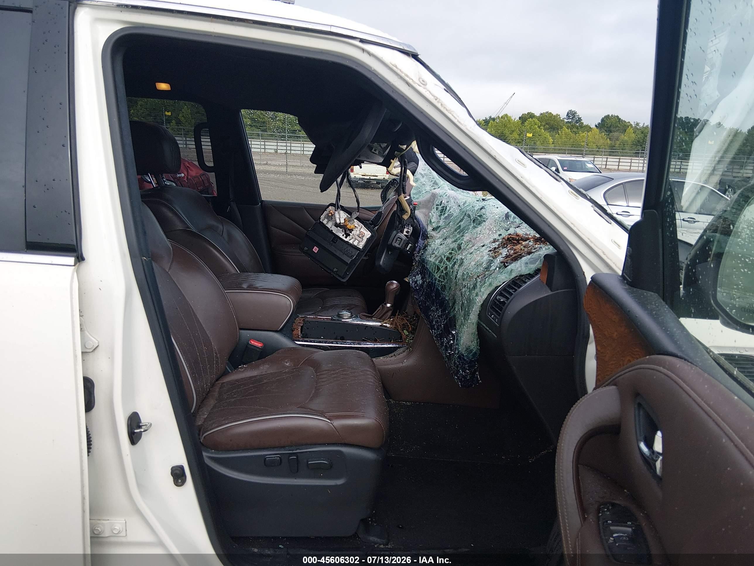 2017 INFINITI QX80