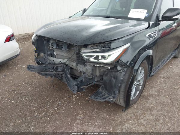 2023 INFINITI QX80 LUXE