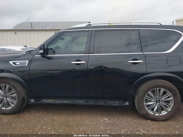 2023 INFINITI QX80 LUXE