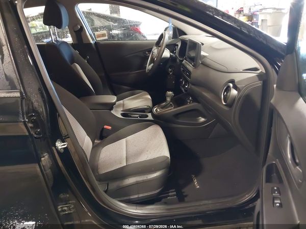 2023 HYUNDAI KONA SE