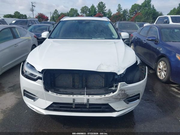 2020 VOLVO XC60 HYBRID T8 MOMENTUM