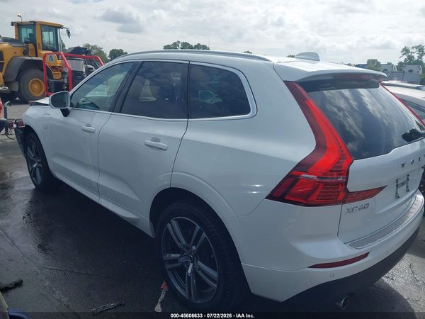 2020 VOLVO XC60 HYBRID T8 MOMENTUM