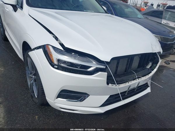 2020 VOLVO XC60 HYBRID T8 MOMENTUM