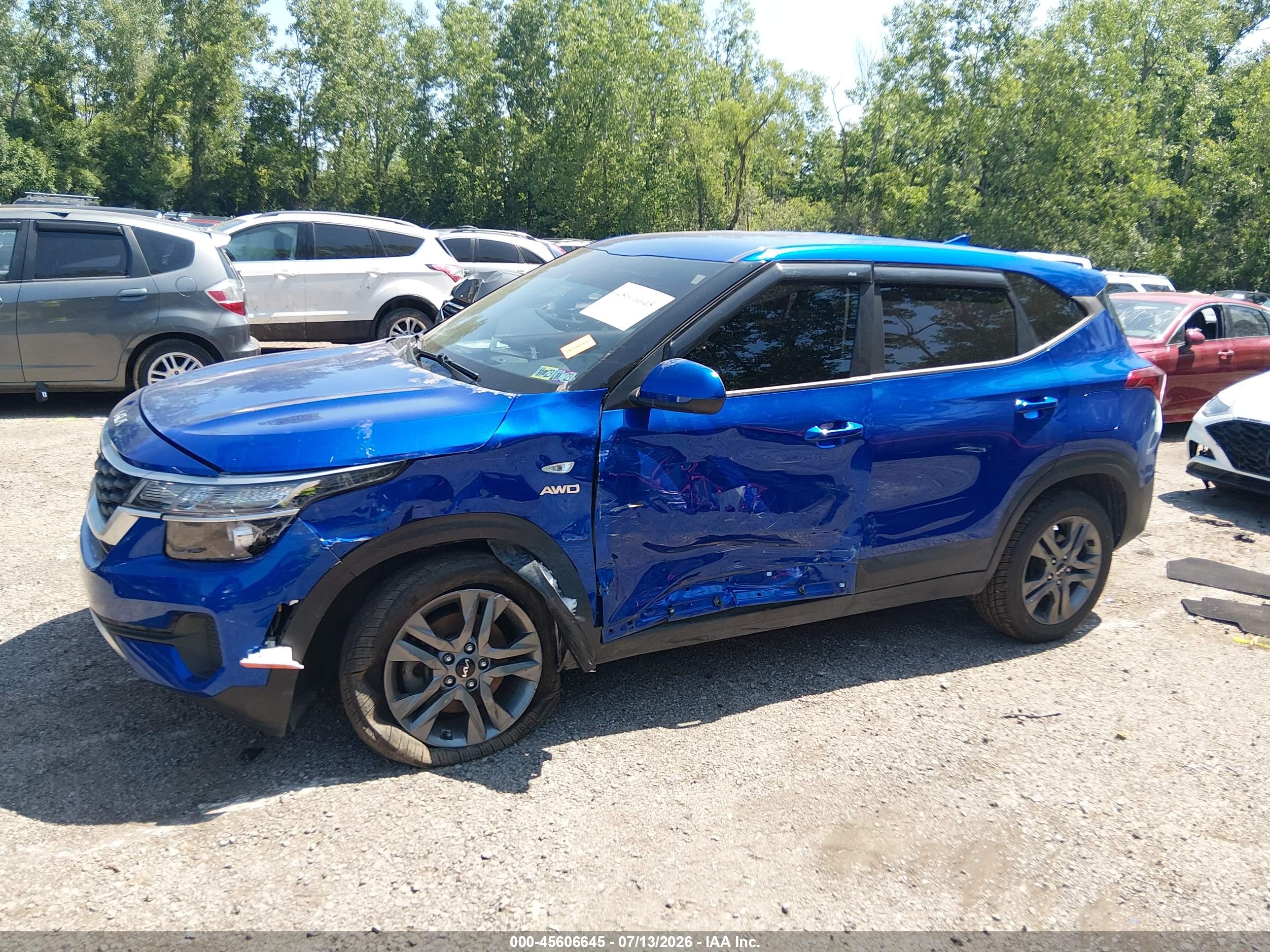 2023 KIA SELTOS LX